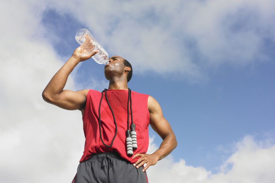 Les 10 Premiers Signes Que Vous Êtes Déshydraté