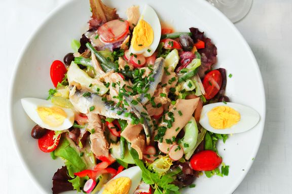 Light Salads That Eat Like a Meal