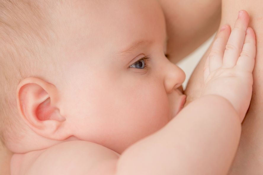 6 Bonus Benefits of Breastfeeding