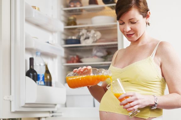 ¡10 Alimentos Peligrosos que Todas las Mujeres Embarazadas Deberían Evitar!