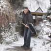 10 consejos de seguridad al palear nieve