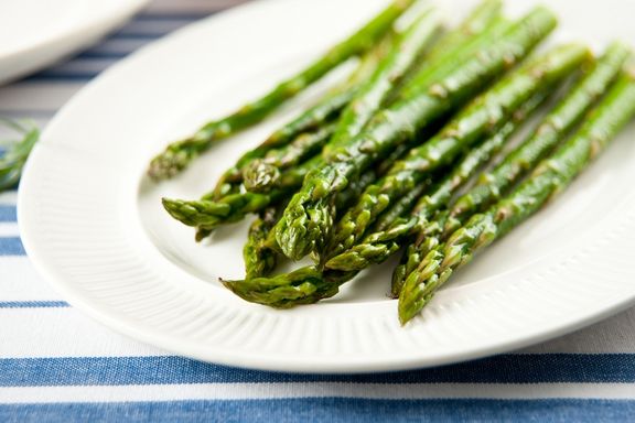 8 Spring Detoxifying Veggies to Put in Your Belly