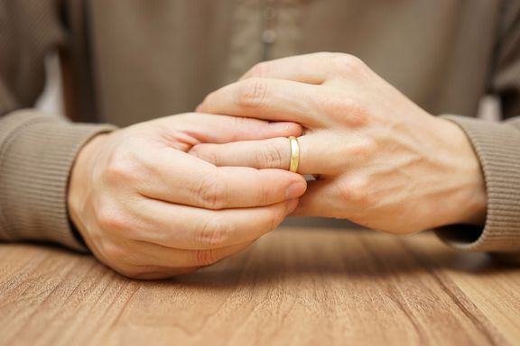 Men More Likely to Cheat When Financially Dependent on Wives, Study Suggests