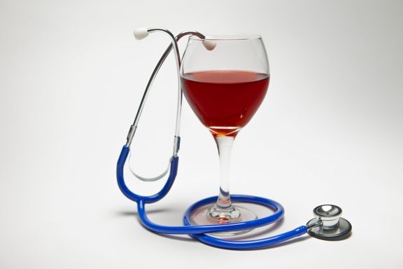 Fin de semana: ¿Beber con moderación o beber en exceso?