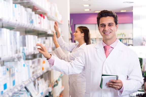6 Ways Pharmacists are Good for Your Health