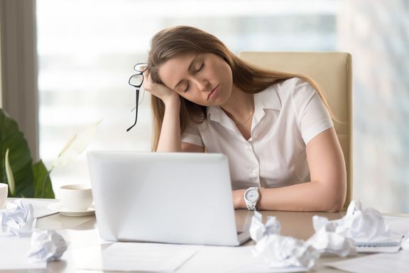 Don't Fall Asleep on These 5 Signs of Narcolepsy