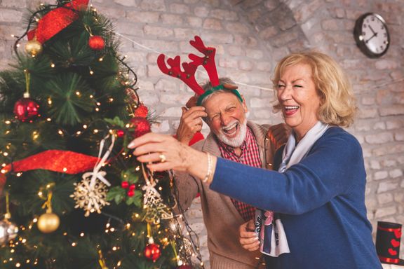 Safe Ways Seniors Can Celebrate the Holidays in 2020