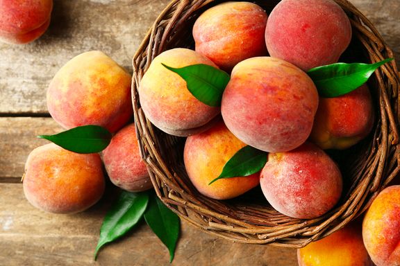 Peaches: Benefits, Nutrition And Health Tips