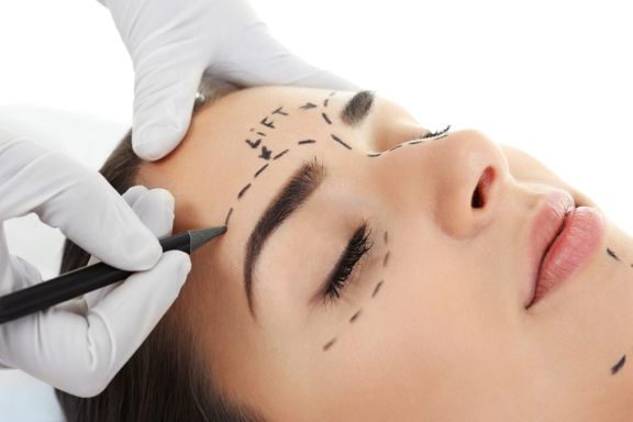 Surgical vs Non-Surgical Brow Lifts in 2021 + Pros & Cons of Each