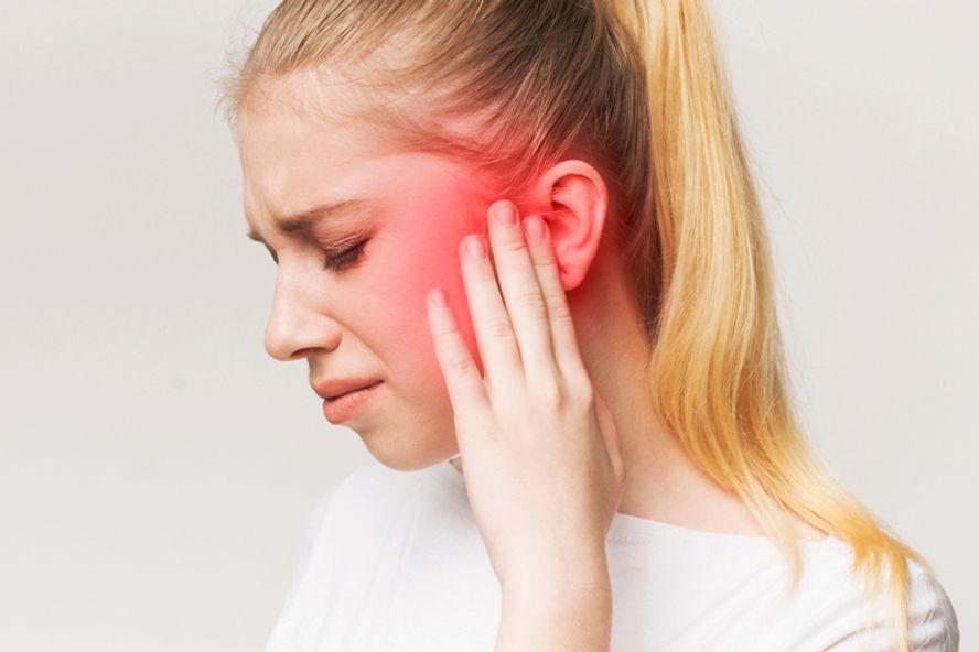 Klingeln in den Ohren: 8 Gründe für Tinnitus