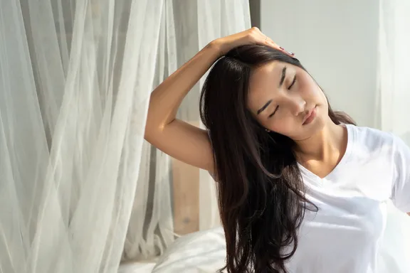 Trouble Sleeping? Try These Simple Stretches and Habits Before Bed