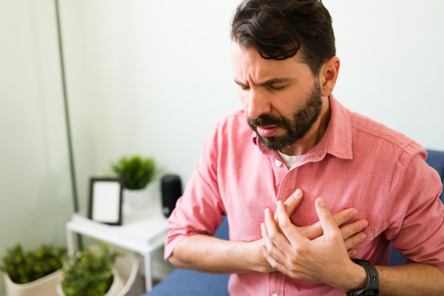 Insuficiencia cardíaca congestiva: Las 4 etapas, síntomas y causas